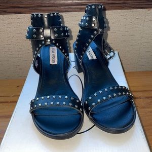 New Steve Madden sandals 7.5
